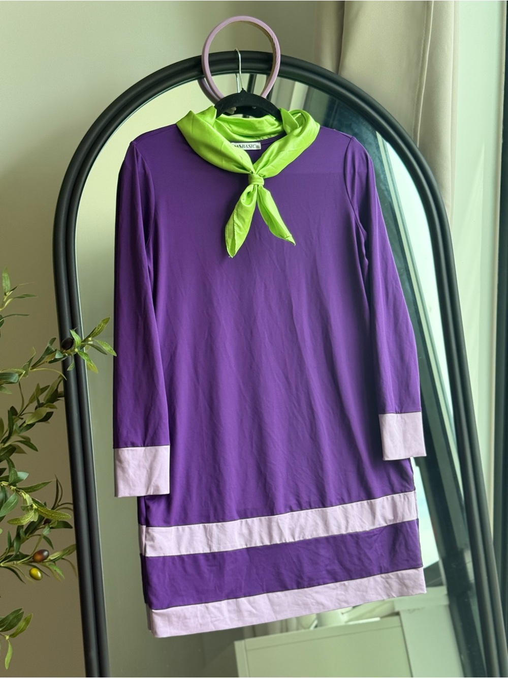 Daphne from Scooby Doo Costume from Amazon
